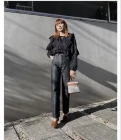 美品！MOUSSY PLAIN JEANS 24⭐︎マウジーのサムネイル