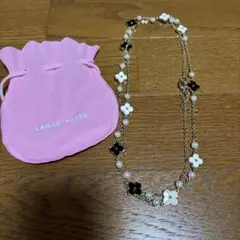 LAISSE PASSE フラワーモチーフ ロングネックレスのサムネイル