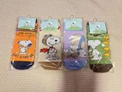 スヌーピーのびのびソックス　4足セット