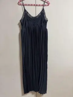 jouetie　ジュエティ キャミワンピース　黒　ワンピース　プリーツ