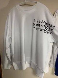 MM6 ロゴスウェット（ホワイト）