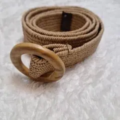 ベージュ　編み込み　ベルト
