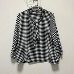 ギンガムチェック ボウタイブラウス M 黒白 とろみブラウスのサムネイル