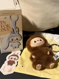 THE MONSTERS PIN FOR LOVE イニシャル ラブブ L