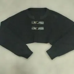 ブラック ショート丈カーディガン バックル付き