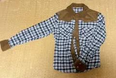 グリーンシャツ