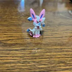 ポケモン　ニンフィア　フィギュア