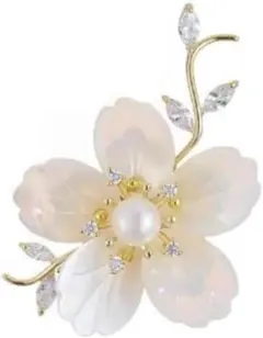 ブローチ　ジルコン淡水真珠天然貝殻桜花