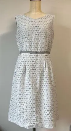 fairy 花柄　総レースワンピース　ノースリーブ　膝丈　グレー　フォーマル　L