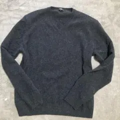 希少　UNIQLO ダークグレー ウールＶネックセーター M