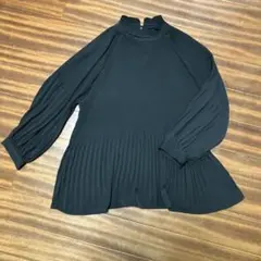 ブラック プリーツデザイン 長袖シャツ