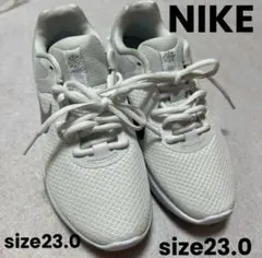 【美品】レディースシューズ　NIKE ナイキ　スニーカー　サイズ23