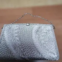 シルバー刺繍クラッチバッグ