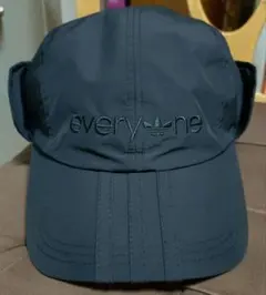 everyone×adidas ブラックキャップ
