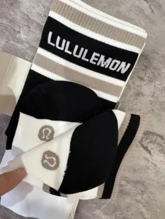 LULULEMON ソックス 靴下　レディース