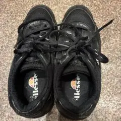 ellesse ブラック スニーカーのサムネイル