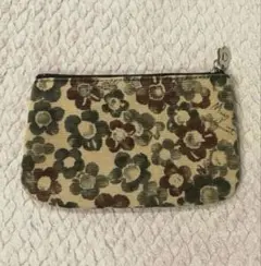 MARY QUANTノベルティポーチ