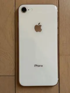 Apple iPhoneXR ホワイト64GB【背面ひび割れ】 - メルカリ