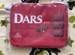森永製菓　一番くじ　DARS フラットポーチのサムネイル
