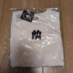 MLB ニューヨーク・ヤンキース Tシャツ 新品　プティマイン
