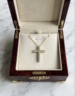 新品未使用　合計約2カラットラボグロウンダイヤ十字架ネックレス(推測)