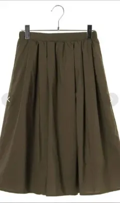 アースミュージックアンドエコロジー　タックギャザーミディスカート　カーキ　フリー