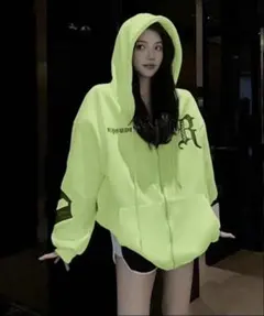 ゲリラ値下げ中　フード付き　パーカー　ユニセックス