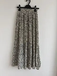 美品　裏付きレオパード柄プリーツロングスカート
