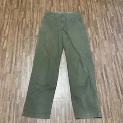 LEVI’S チノパンツ グリーンのサムネイル