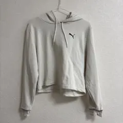 PUMA フード付き クロップドスウェット