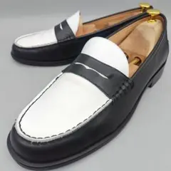 【着用数回の美品】 ビューティーアンドユース　コインローファー バイカラーのサムネイル