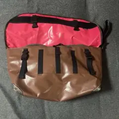 RESISTANT レジスタント　メッセンジャーバッグ