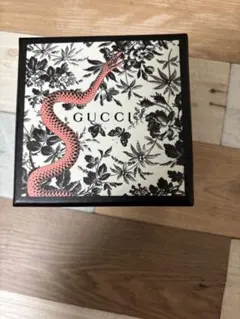 GUCCI ×リチャードジノリ ハーバリウムビーインセンスホルダーお香立て