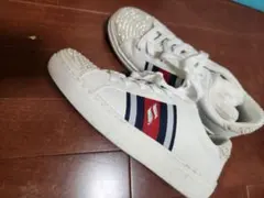 【美品】SKECHERS ホワイトビジュー装飾スニーカー