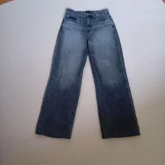 UNIQLO　ワイドストレートジーンズ