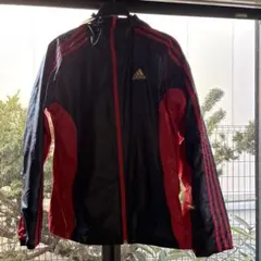 adidas ナイロンジャケット・パンツセット 黒/赤