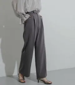 センタープレスストレートパンツ