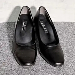 フリオ ヴァレンティノ、ブラックパンプス 中ヒール23EEEEセンチ