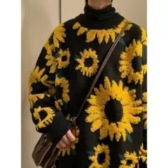 ひまわり柄フリースセーター