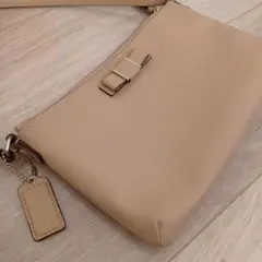 COACH ベージュ リボンデザイン ショルダーバッグ ミニバッグ