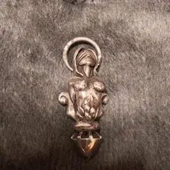 Froid Tiedeur(フロワティエドール)のペンダントトップ