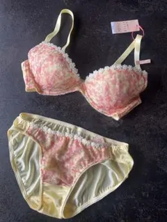 花柄ブラジャーショーツセット　D65のサムネイル