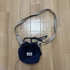 ショルダーバック　紺色のサムネイル