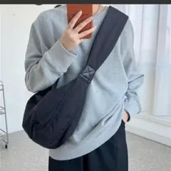 ショルダーバッグ ブラック カジュアル 軽量 大容量 黒 斜めがけ 韓国風