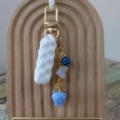 Item thumbnail for item 653883ff-5c03-4316-b8c2-5106cd30ac48