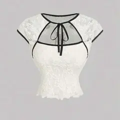 SHEIN 花柄Tシャツのサムネイル