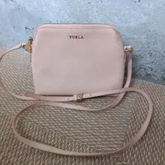 FURLA　ポシェット　斜めがけ　ピンク