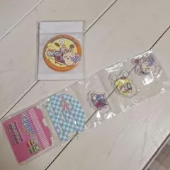 ちいかわ×サンリオキャラクターズ 缶バッジ＆レイヤーアクリルスタンド❤︎うさぎ