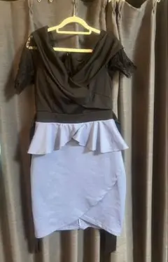 オフショルダー フリル タイトドレス 黒•水色