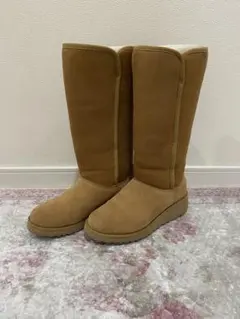 お値下げ❣️美品　UGG ムートンブーツ　 22.5センチ　KARA
